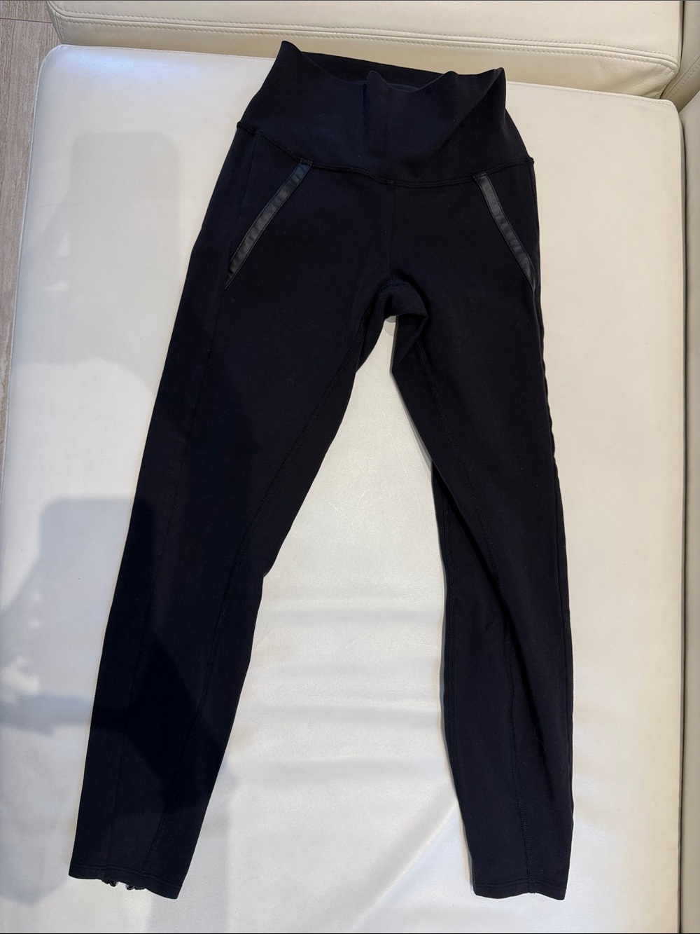 ALO Yoga Black High-Waist Leggings with Zip-Trim Pockets
